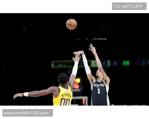 2017年NBA马刺与勇士激战回顾及精彩比分分析