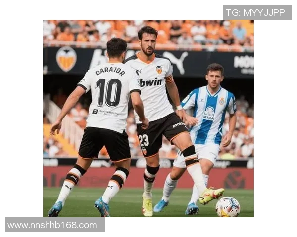 巴伦西亚主场迎战莱万特争夺西甲宝贵积分的激烈对决