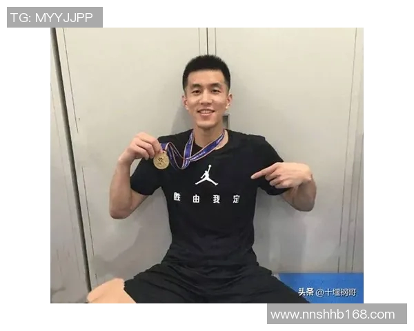 郭艾伦领衔中国篮球新篇章展现无限潜力与拼搏精神的传奇之路