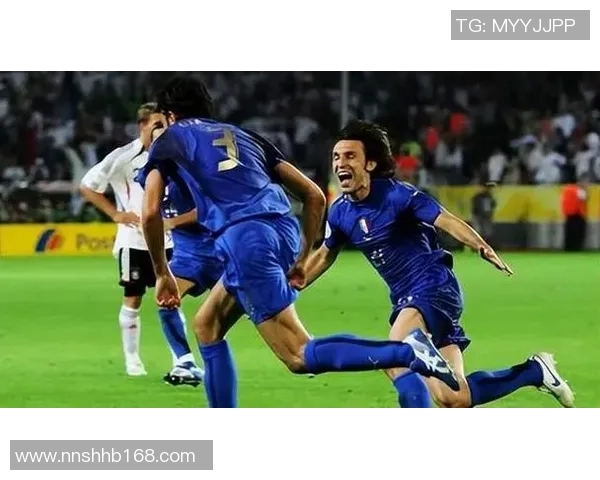 克鲁泽的传奇旅程：从无名小卒到全球瞩目的足球巨星