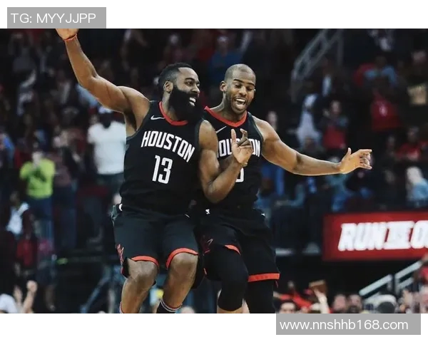 火箭队哈登绝杀勇士队的精彩瞬间引发球迷热议