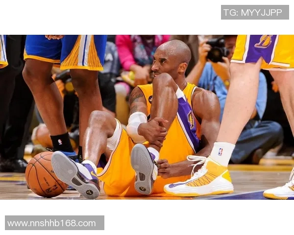 科比跟腱伤痛背后的坚持与奋斗精神解析